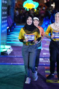 BIB: 4831, 4325
                            <button type="button" onclick="openModal(26261590)" class="btn btn-primary btn-sm float-right btn-popup" data-toggle="modal" data-target=".modal-high-quality">
                        <i class="fas fa-shopping-cart"></i> Add to Cart
                    </button>
                                            <button type="button" onclick="isThisMe(26261590, true)" class="btn btn-success btn-sm float-right btn-popup btn-isme hidden" data-toggle="tooltip" data-placement="bottom" title="นี่คือรูปของคุณใช่ไหม คลิกที่นี่เพื่อเอาเข้าอัลบั้ม">
                        <i class="fas fa-plus"></i> Add to album
                    </button>
                    <button type="button" onclick="isThisMe(26261590, false)" class="btn btn-warning btn-sm float-right btn-popup btn-isnotme hidden">
                        <i class="fas fa-ban"></i> Remove from album
                    </button>